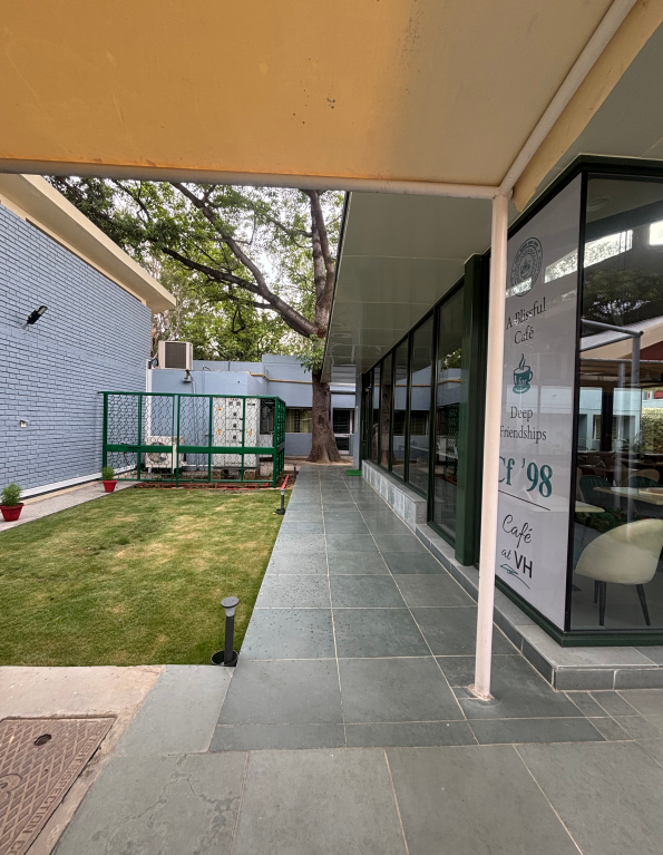 Café at VH – Exterior & Landscape
